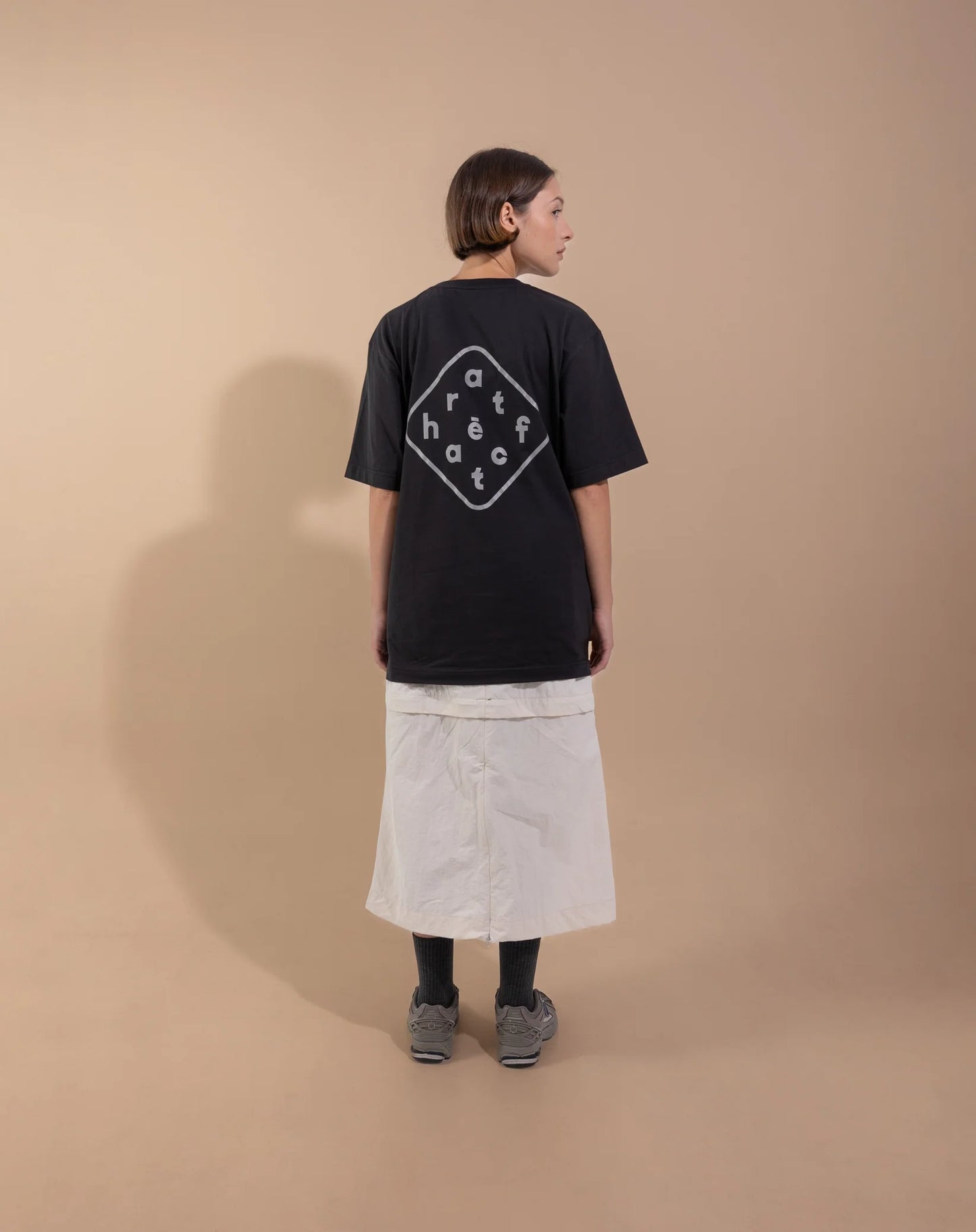 IRIRA UTILITY TEE - BLACK