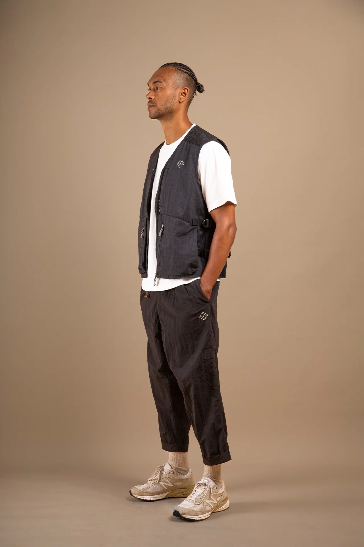 ARAFURU UTILITY VEST - BLACK