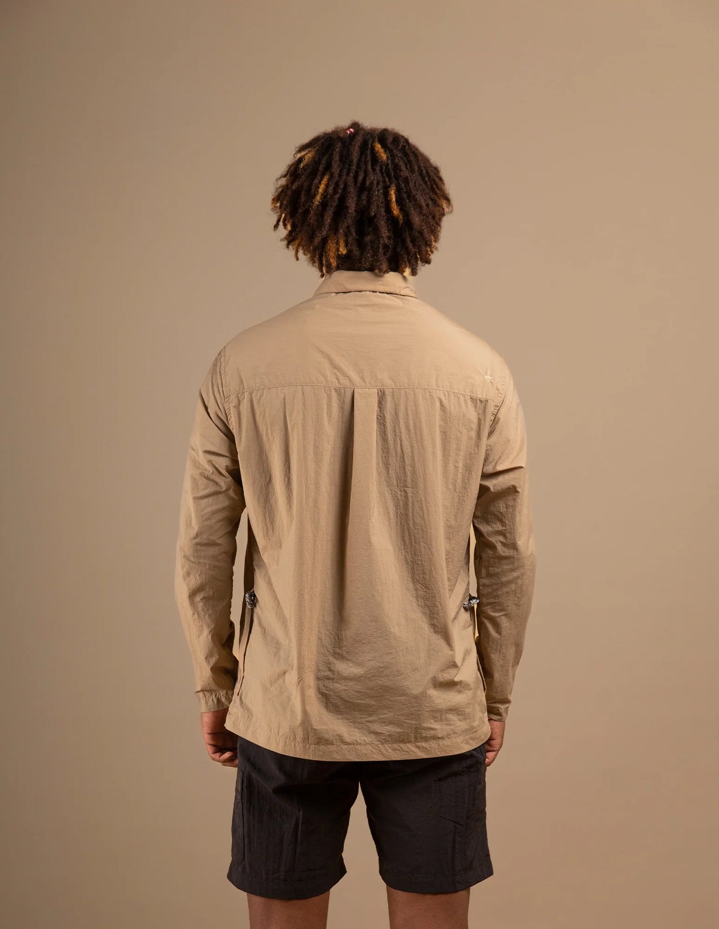 ARU CAMP SHIRT - SAHARA MOCCA